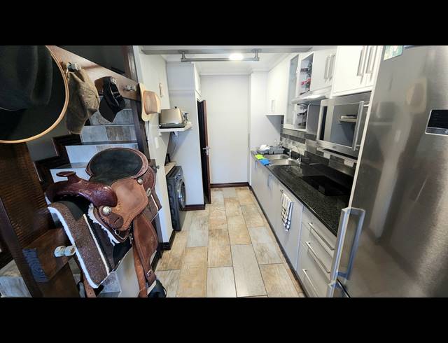 2 BEDROOM TOWNHOUSE FOR SALE IN DIAZ BEACH